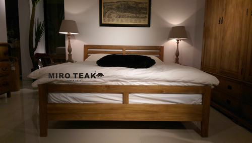 MIRO TEAK ROCHE BED 羅契床台 - 1