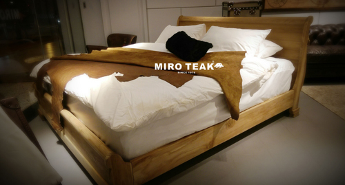 MIRO TEAK SLEDGE BED 雪橇床台 - 3