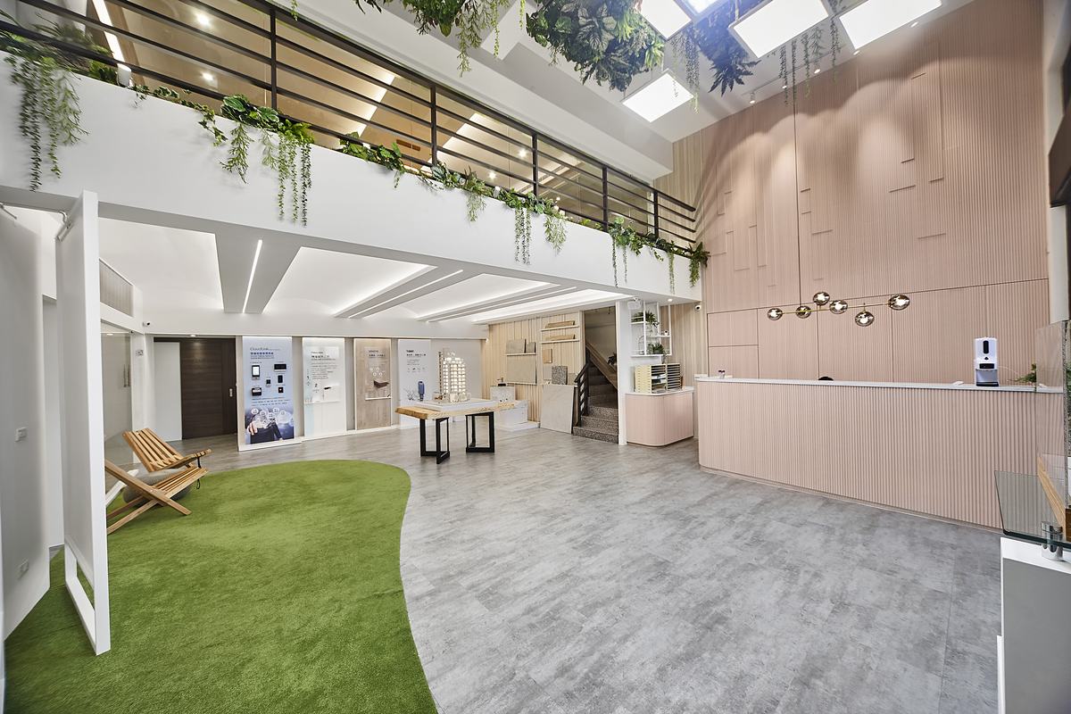 白色簡約 綠意盎然｜日灃建設/接待館｜現代工業混搭風｜90坪