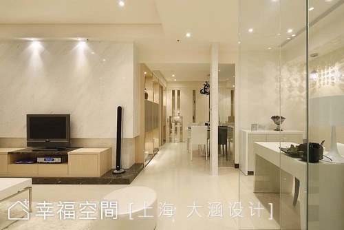 客廳主牆