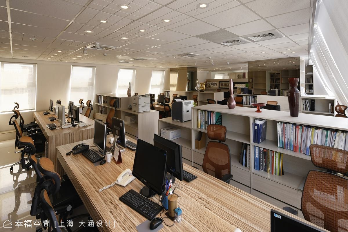 辦公桌