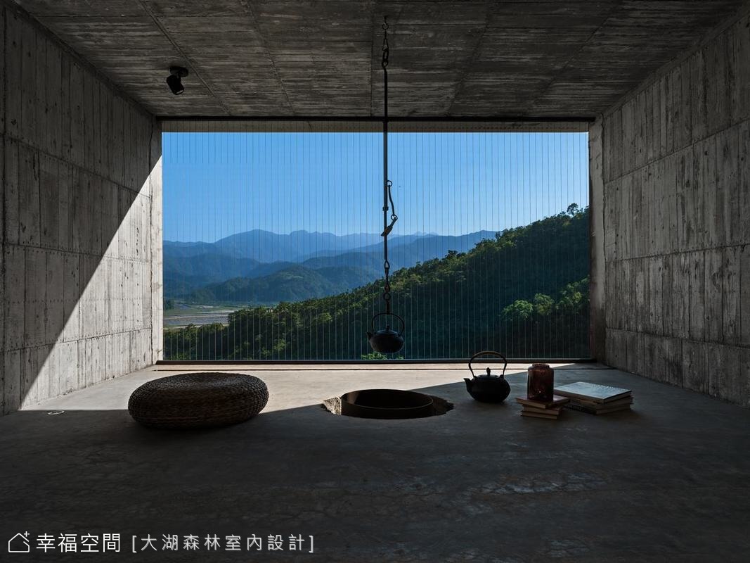 輕觸大地 / 置入 翻轉 隱匿 飄浮(空間篇)