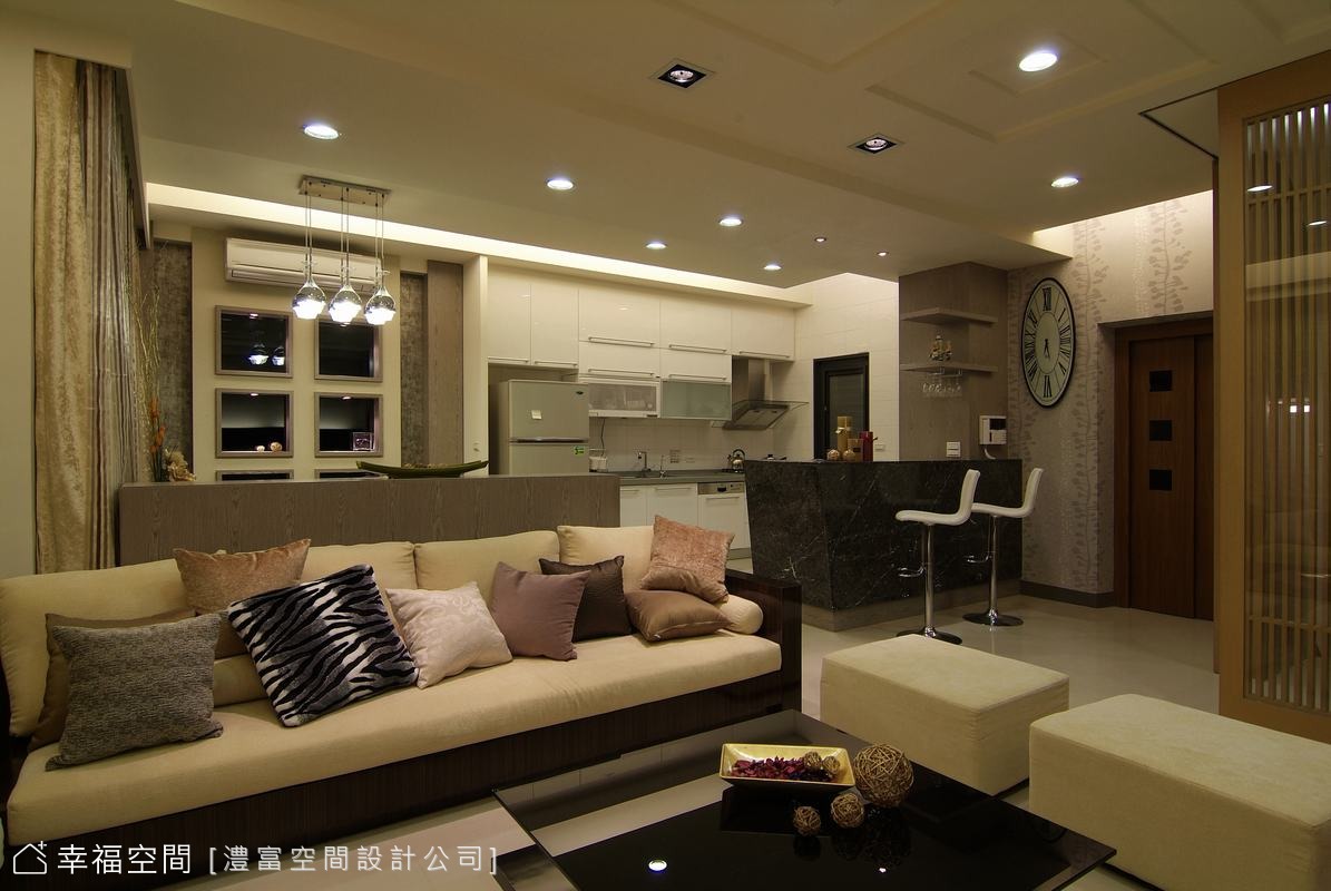奢華風 玩樂大包廂