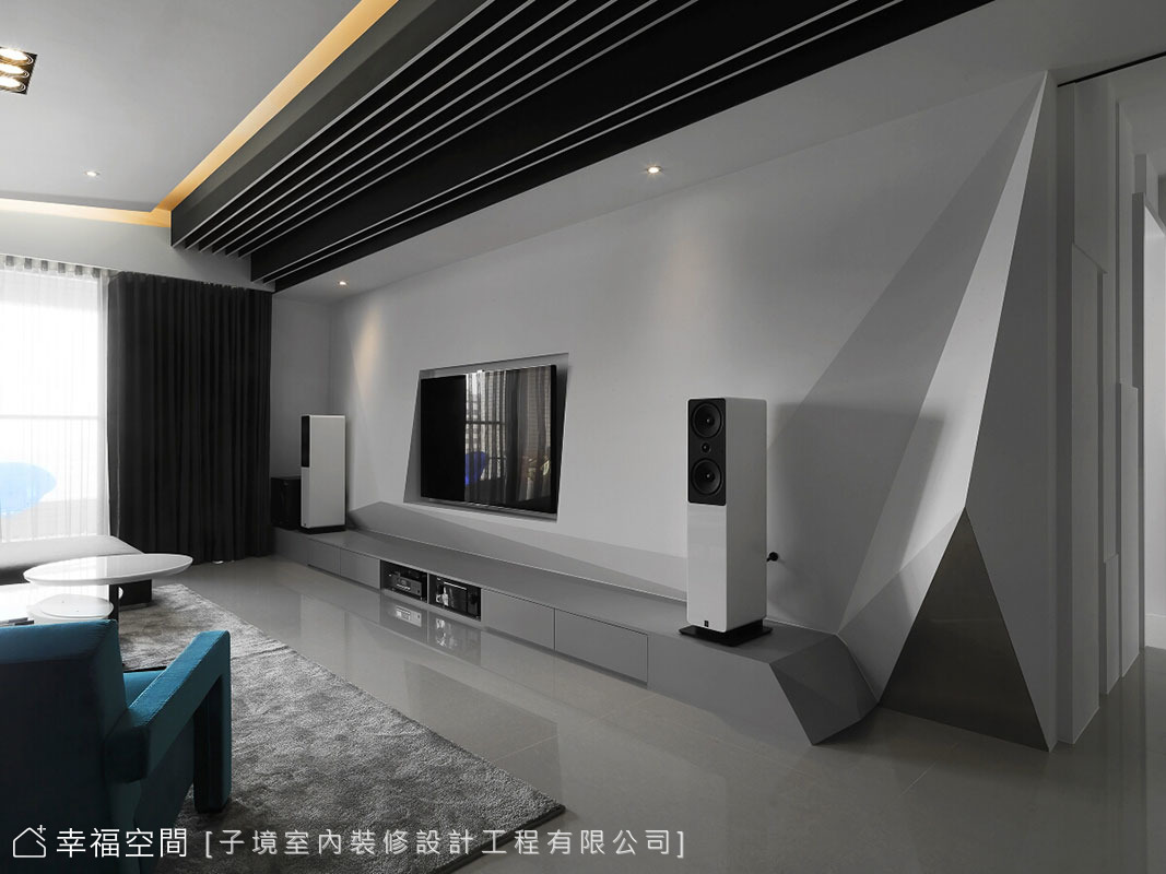 白色的異想空間。 White whimsical space.