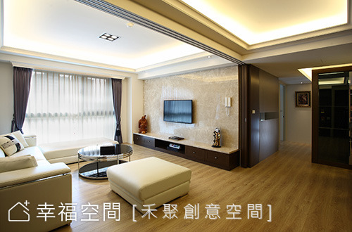對稱與私領域的獨領風格