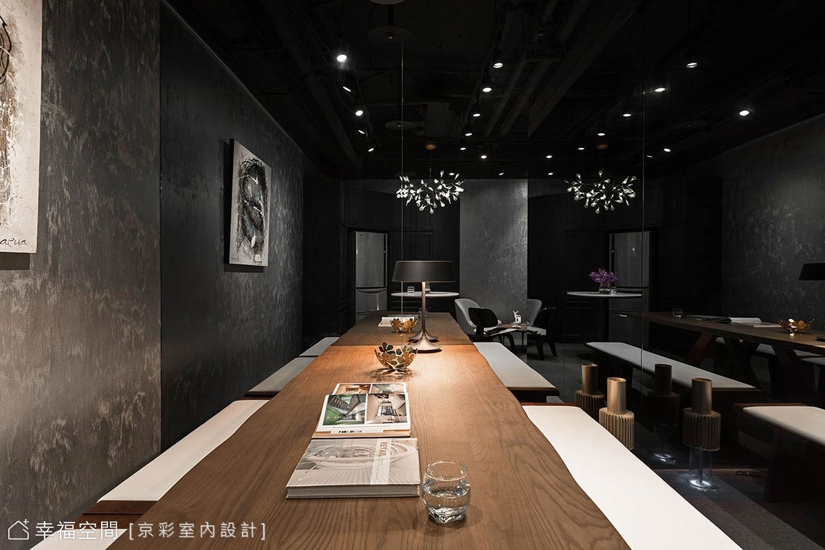 用餐長桌