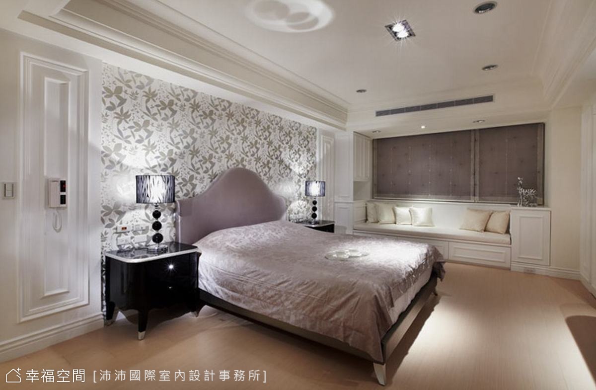 主臥床