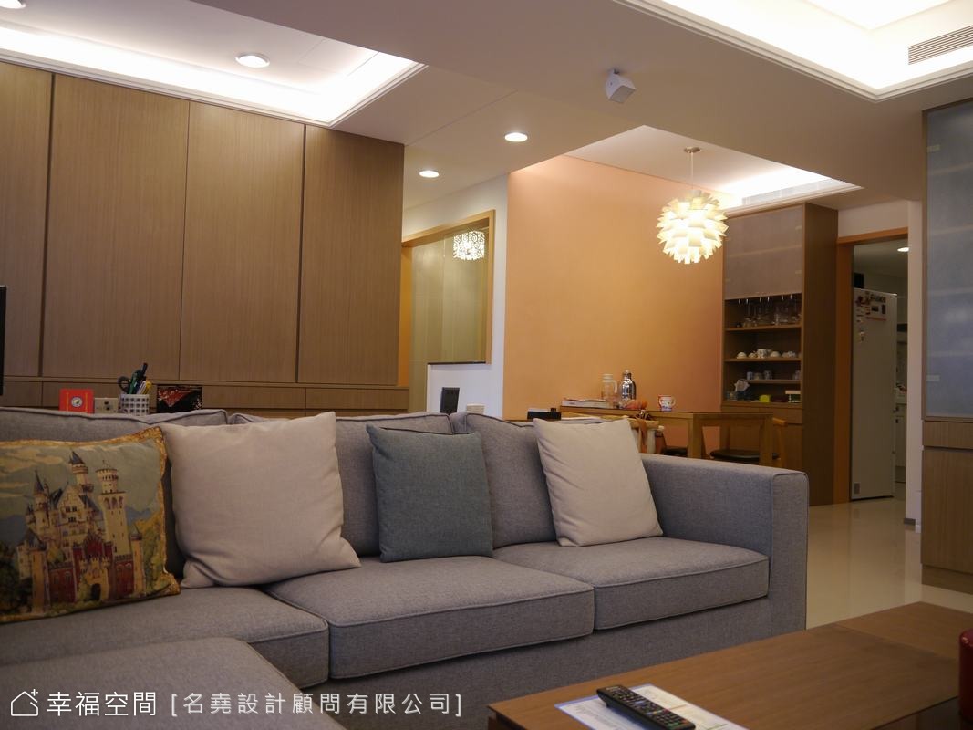 教授夫妻,收納回憶書香的無障礙退休宅