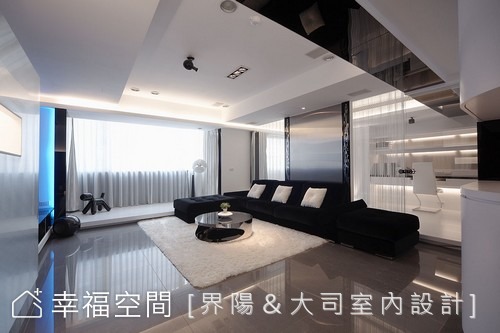 玄關望向室內