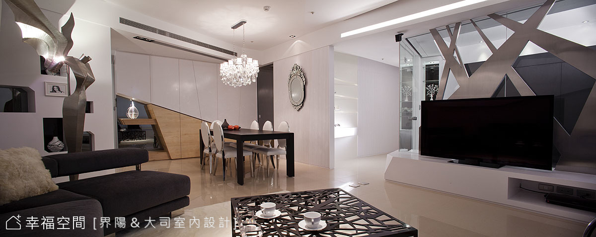 客廳望向餐廳(1)