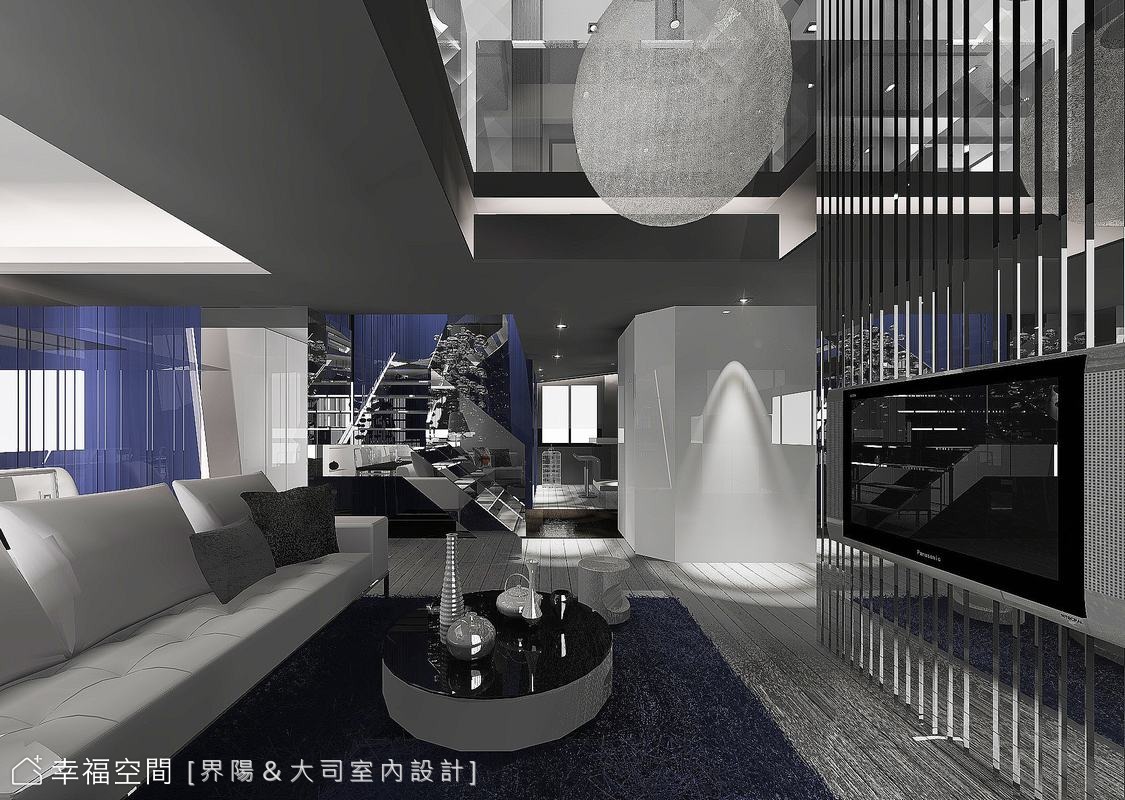 客廳望向餐廳