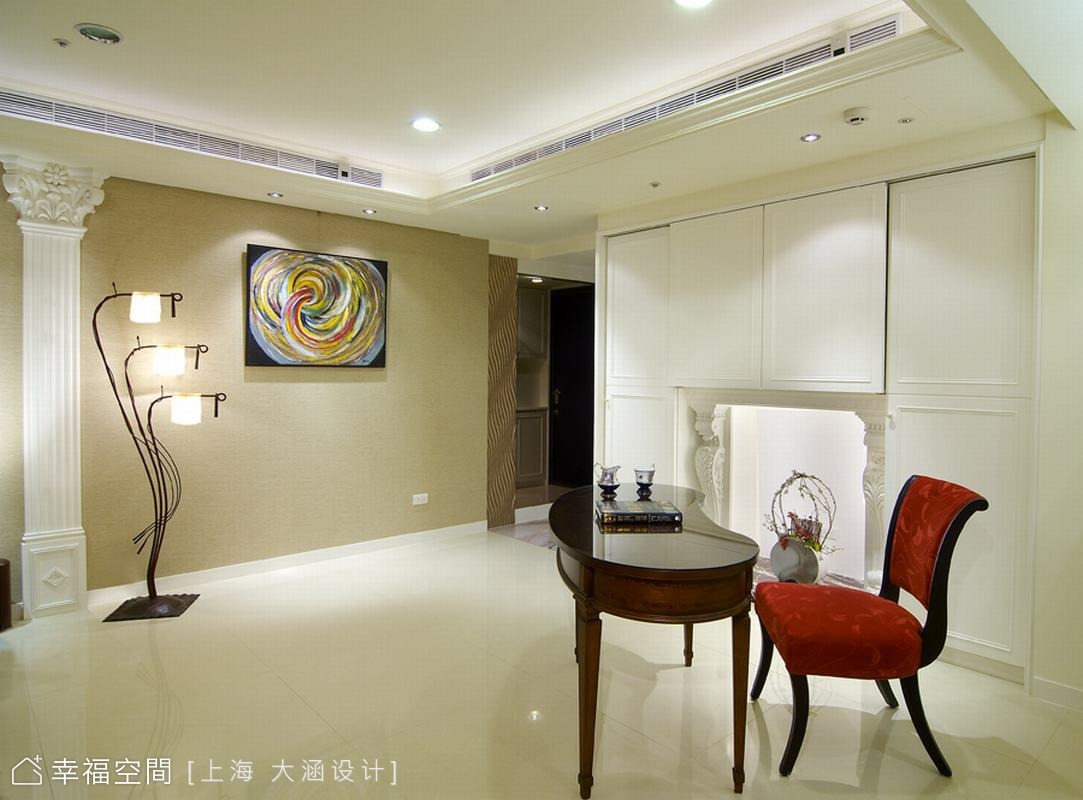 書房望向玄關