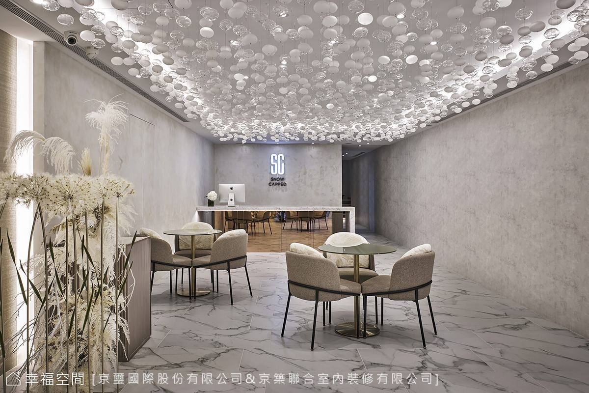 重現冰雪絕景 打造尊爵玩美體驗!