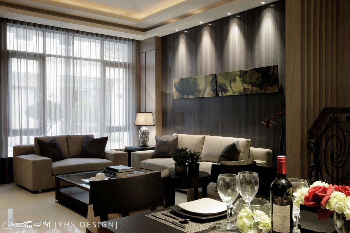 餐廳望向客廳